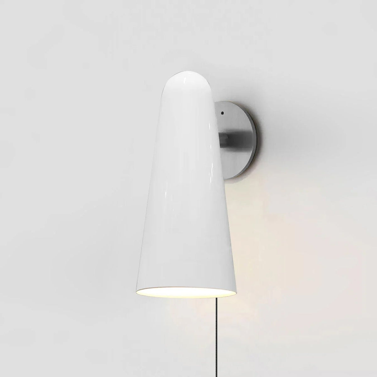 Modern Glass Sconce — Wall Sconce | Maison Monashee — view 9