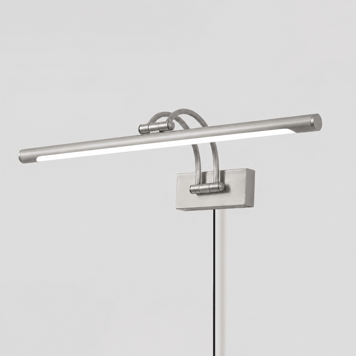 Linear Vanity Light — Wall Sconce | Maison Monashee — view 6