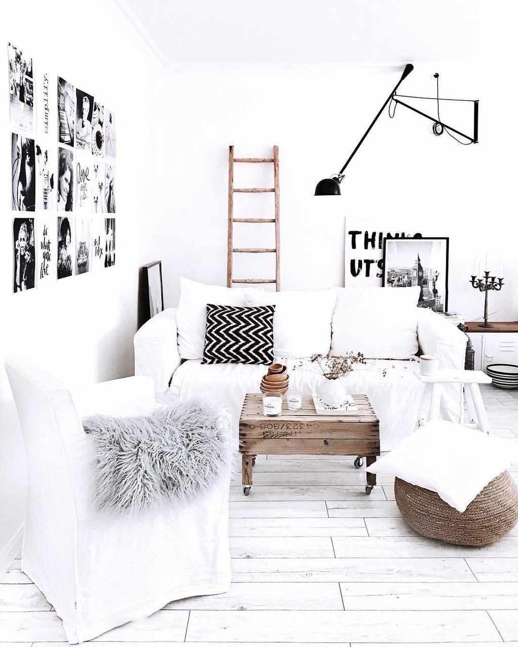 Black Swing-Arm Wall Light — Wall Sconce | Maison Monashee — view 32