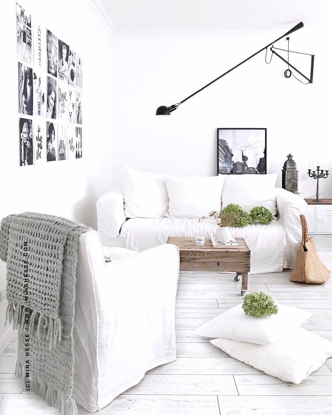 Black Swing-Arm Wall Light — Wall Sconce | Maison Monashee — view 33