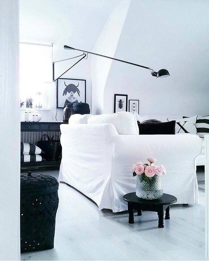 Black Swing-Arm Wall Light — Wall Sconce | Maison Monashee — view 11