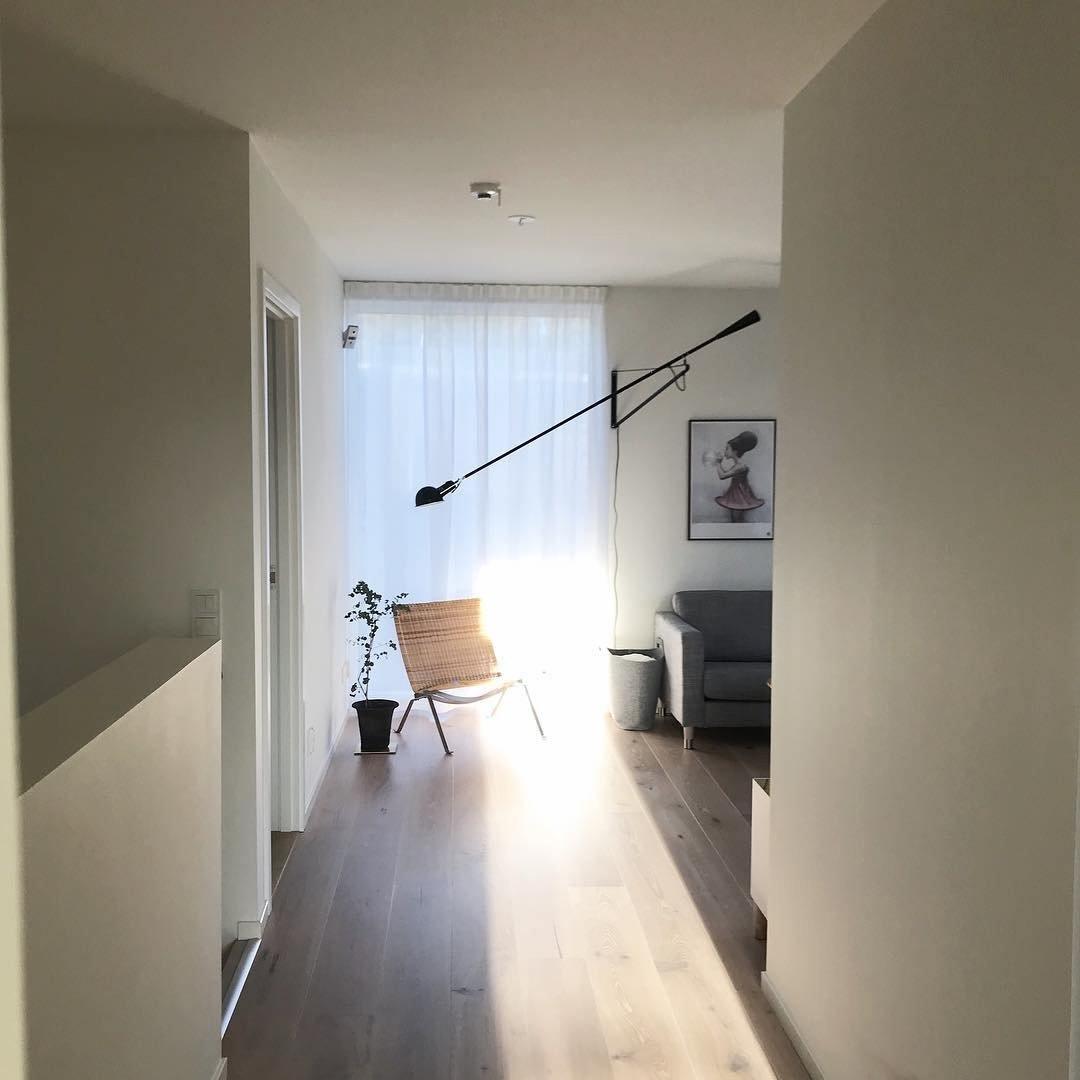 Black Swing-Arm Wall Light — Wall Sconce | Maison Monashee — view 23