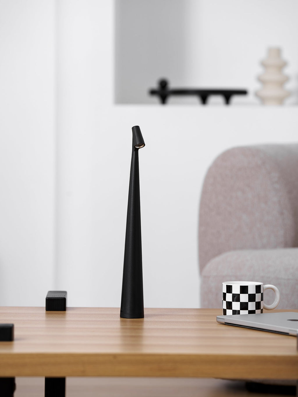 White Cordless Table Lamp — Table Lamp | Maison Monashee — view 109