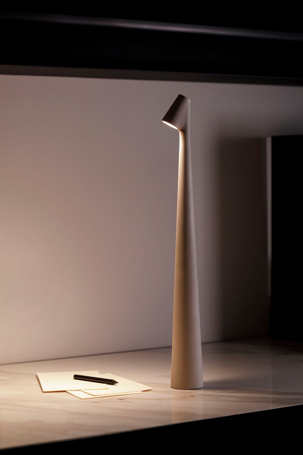 White Cordless Table Lamp — Table Lamp | Maison Monashee — view 80