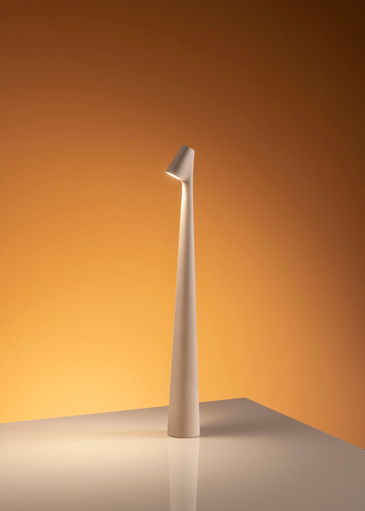White Cordless Table Lamp — Table Lamp | Maison Monashee — view 91