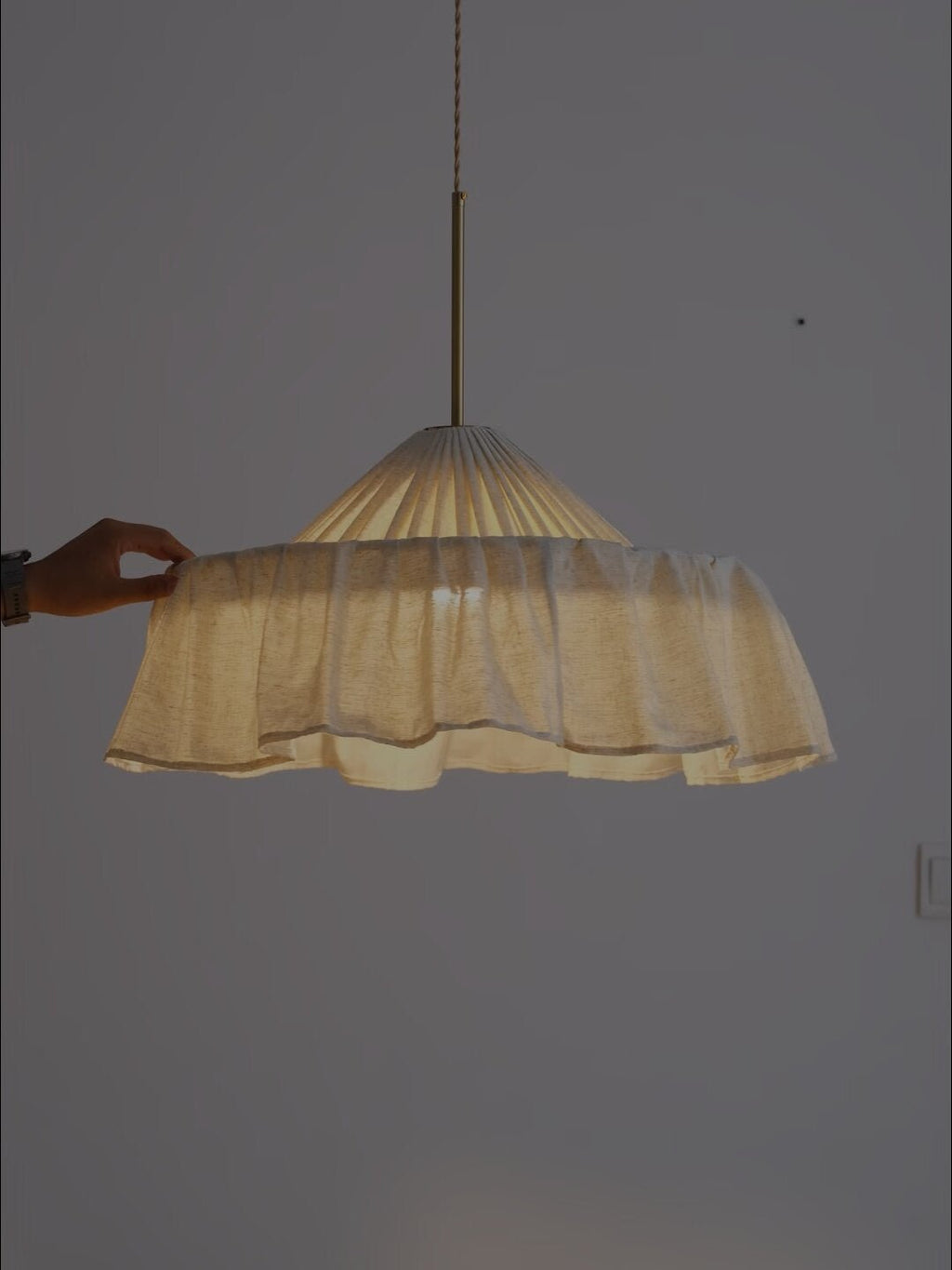 Pleated Linen Pendant Light — Pendant Light | Maison Monashee — view 5