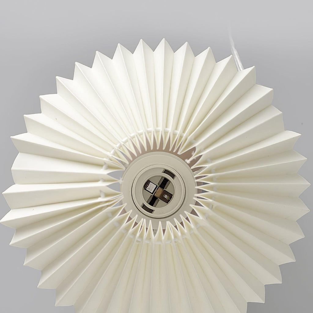 Small White Ceramic Table Lamp — Table Lamp | Maison Monashee — view 7