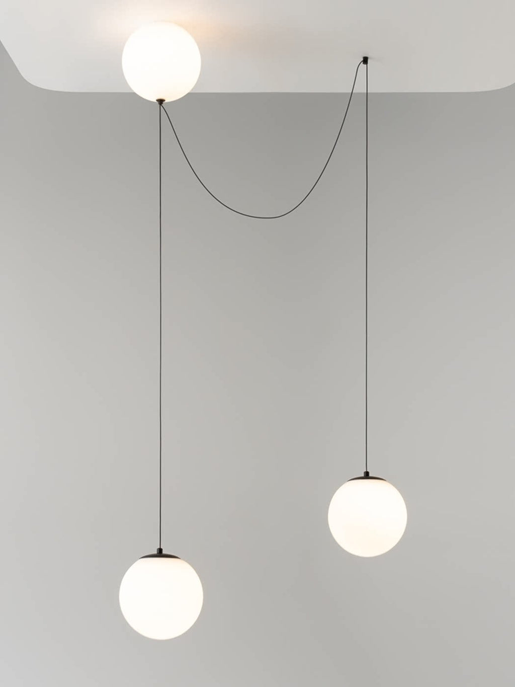 Cluster Globe Pendant Light — Pendant Light | Maison Monashee — view 4