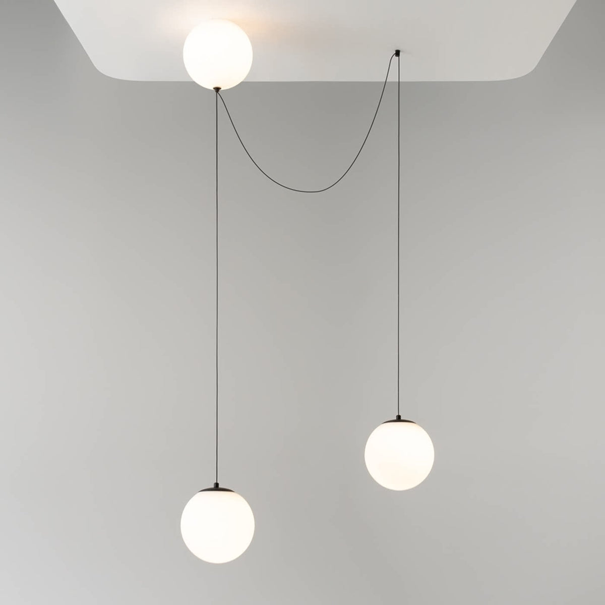 Cluster Globe Pendant Light — Pendant Light | Maison Monashee — view 8