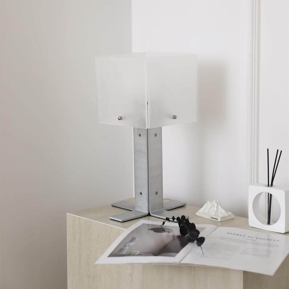 Square Bedside Table Lamp — Table Lamp | Maison Monashee — view 9