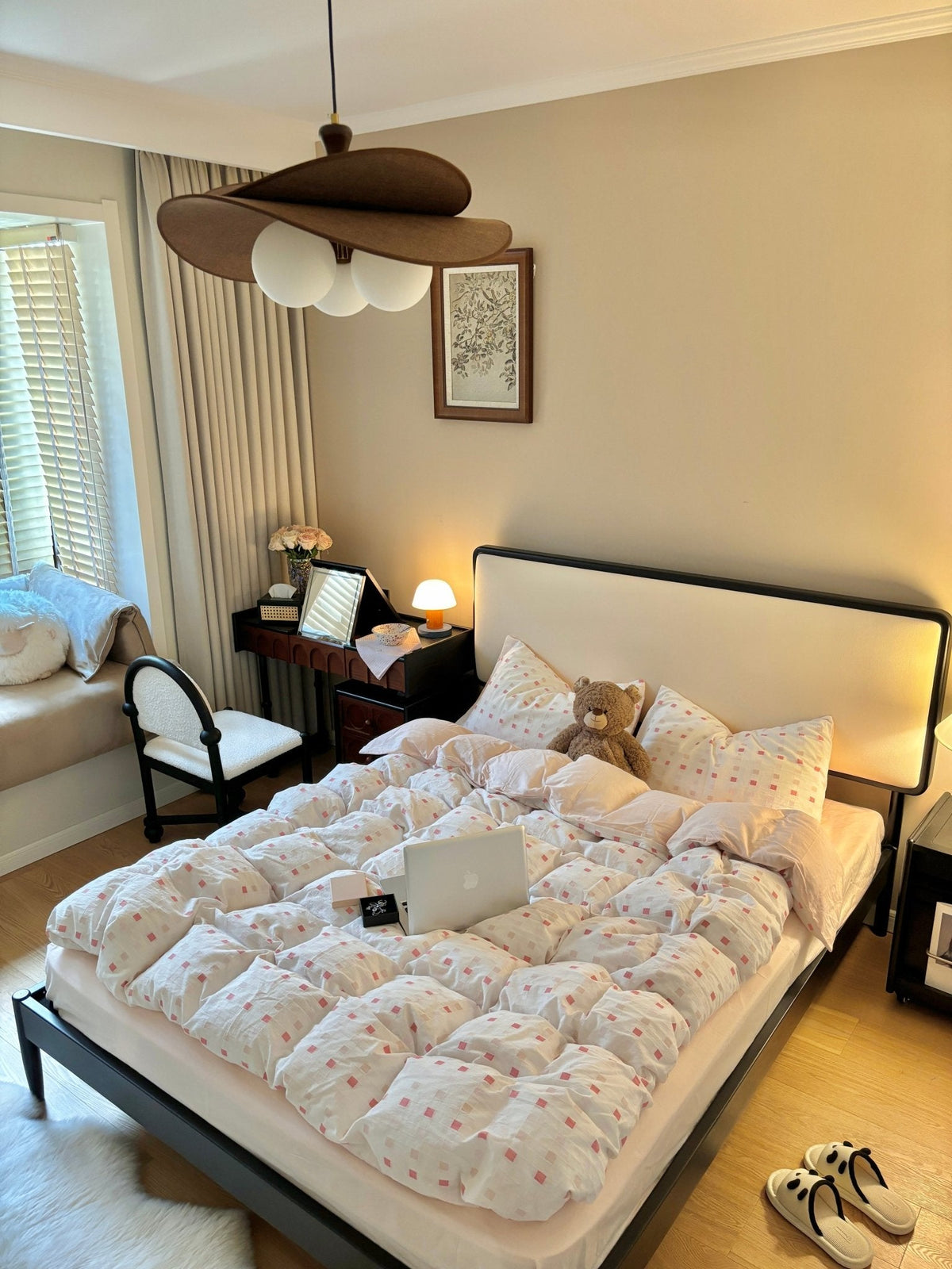 Flower Petal Chandelier — Chandelier | Maison Monashee — view 13