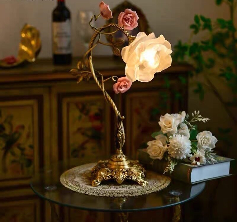 Flower Table Lamp Vintage — Table Lamp | Maison Monashee — view 12
