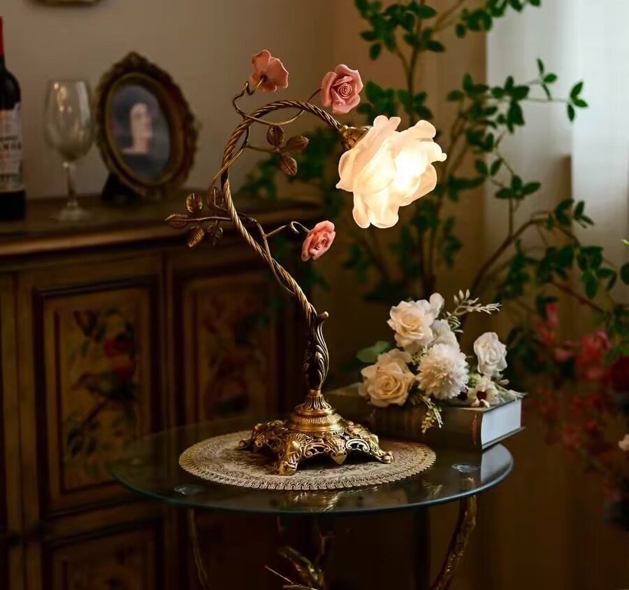Flower Table Lamp Vintage — Table Lamp | Maison Monashee — view 13