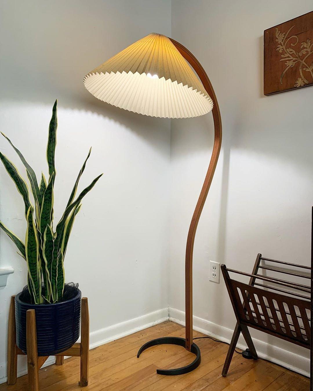 Scandinavian Wood Floor Lamp — Floor Lamp | Maison Monashee — view 55