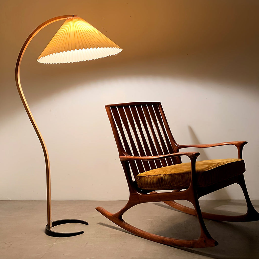 Scandinavian Wood Floor Lamp — Floor Lamp | Maison Monashee — view 115