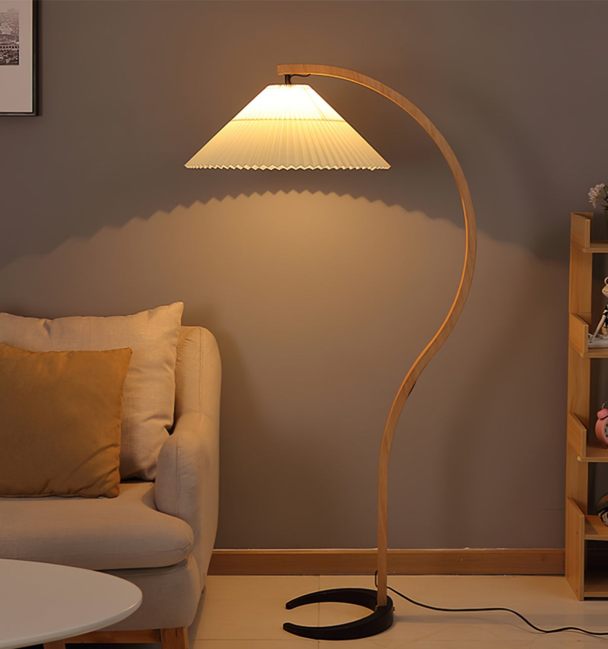 Scandinavian Wood Floor Lamp — Floor Lamp | Maison Monashee — view 32