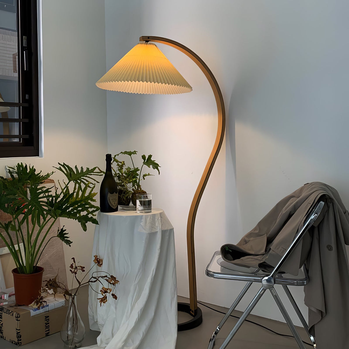 Scandinavian Wood Floor Lamp — Floor Lamp | Maison Monashee — view 122