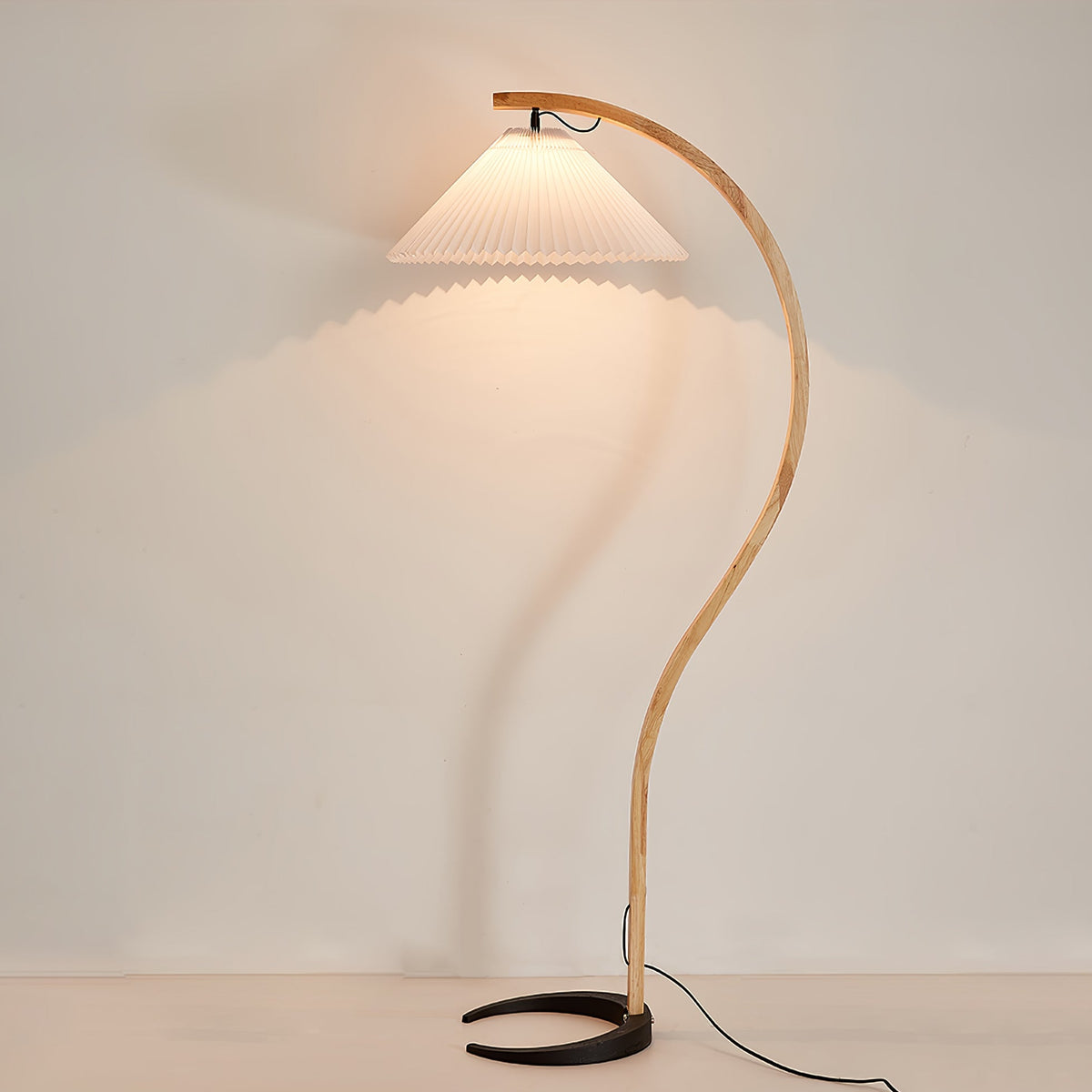 Scandinavian Wood Floor Lamp — Floor Lamp | Maison Monashee — view 31