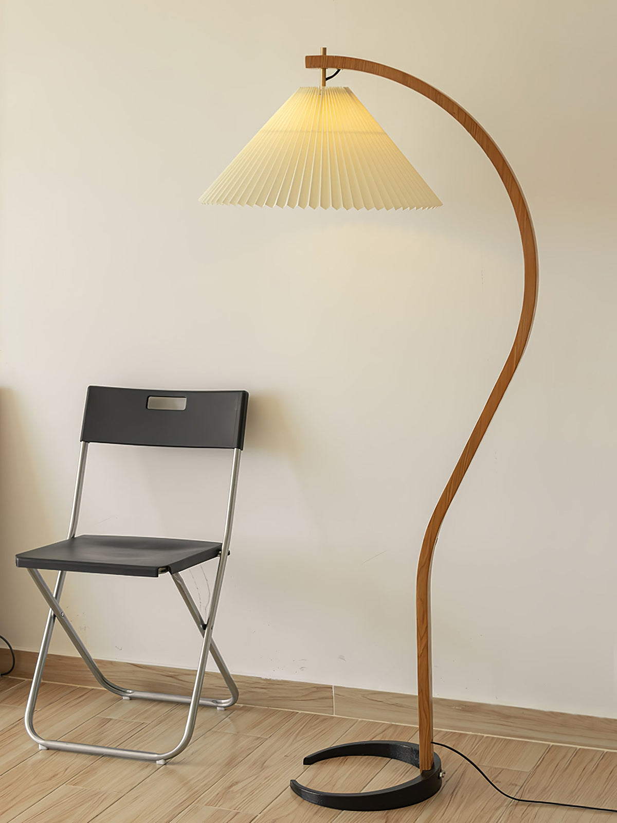 Scandinavian Wood Floor Lamp — Floor Lamp | Maison Monashee — view 124