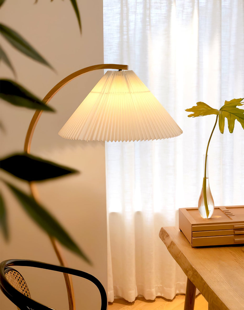 Scandinavian Wood Floor Lamp — Floor Lamp | Maison Monashee — view 113