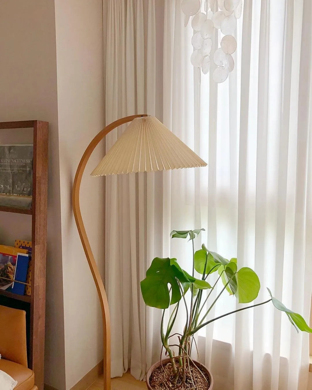 Scandinavian Wood Floor Lamp — Floor Lamp | Maison Monashee — view 70