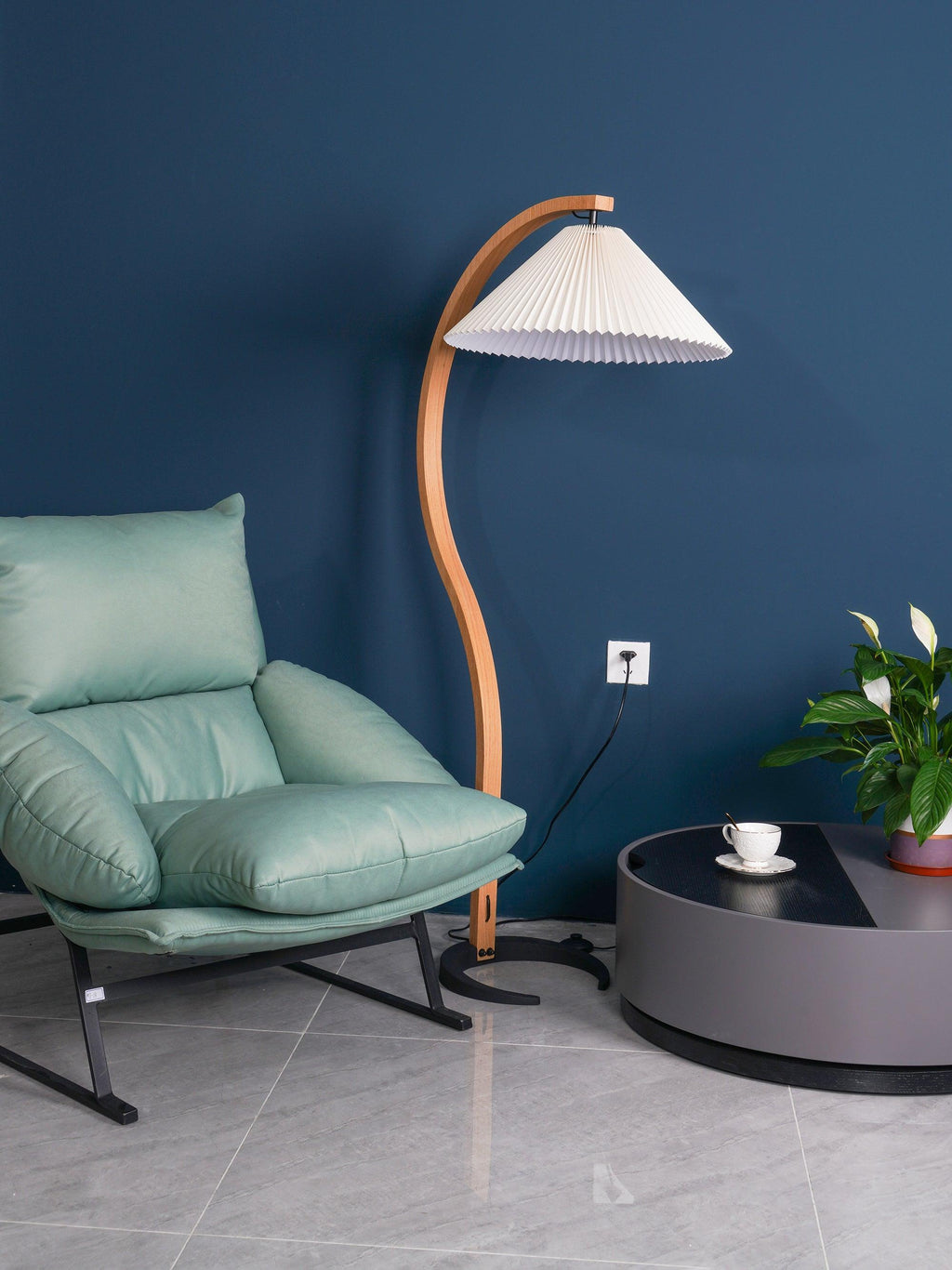 Scandinavian Wood Floor Lamp — Floor Lamp | Maison Monashee — view 60