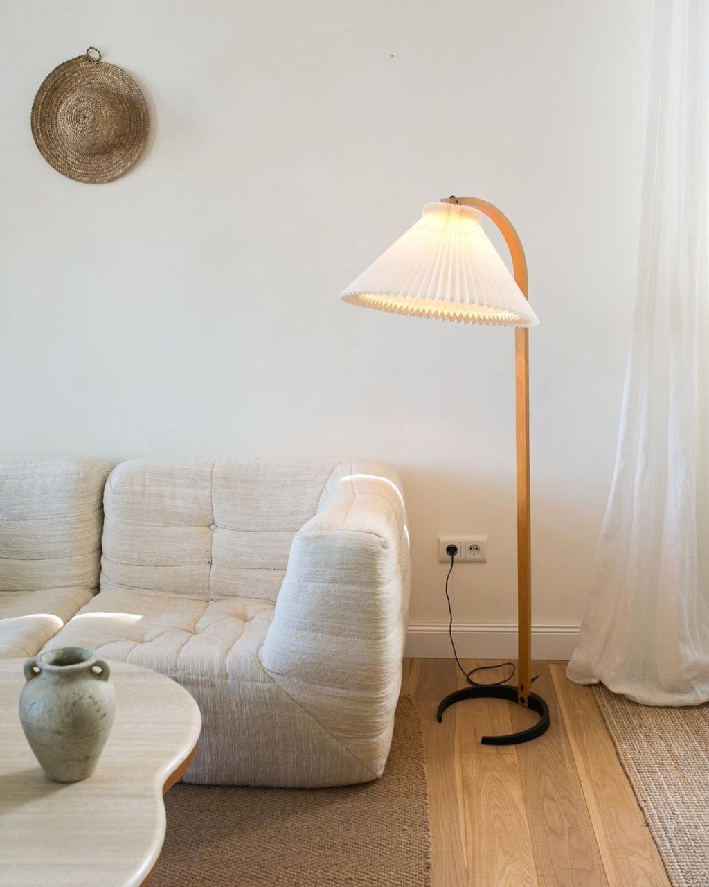 Scandinavian Wood Floor Lamp — Floor Lamp | Maison Monashee — view 82