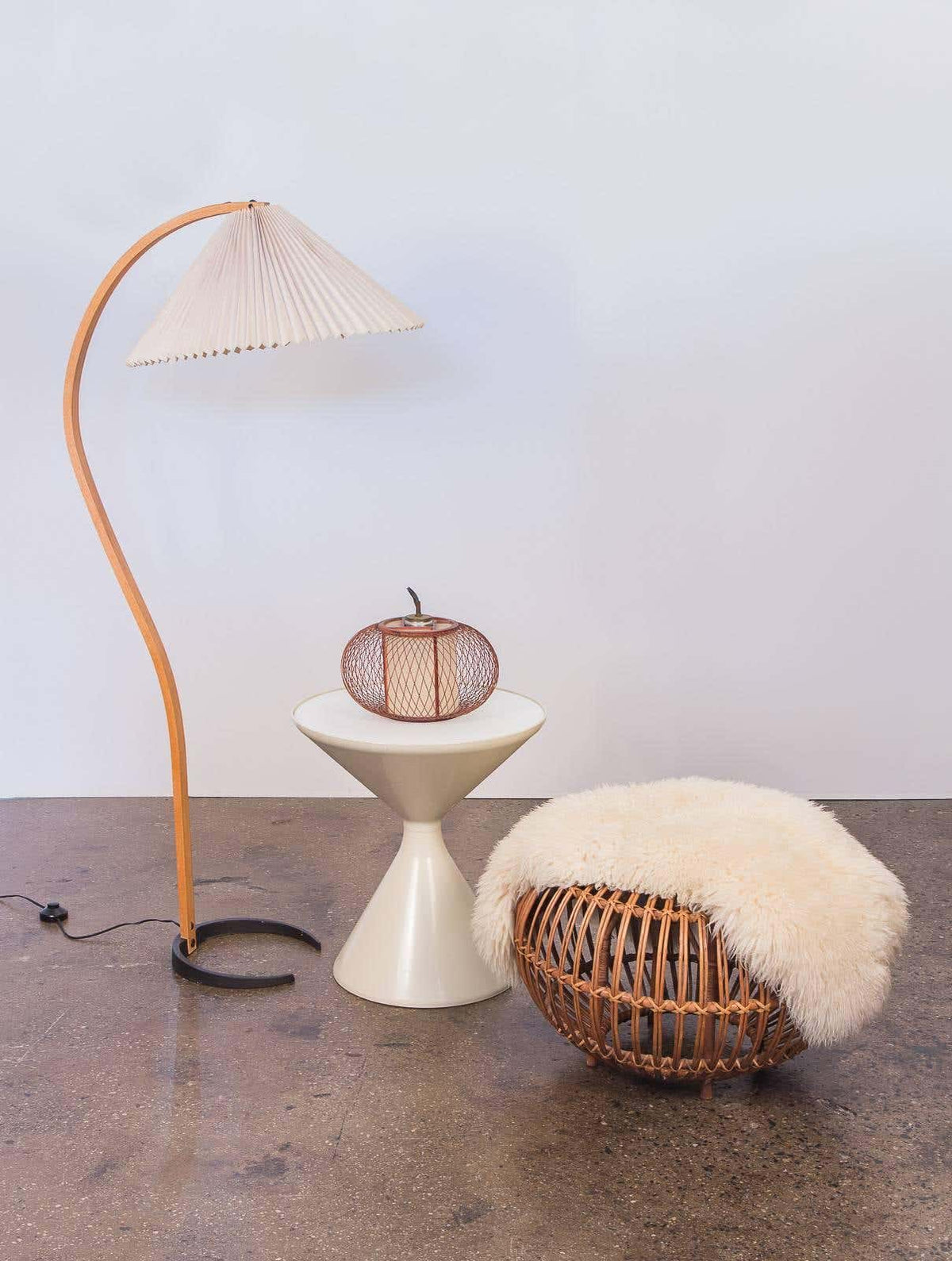 Scandinavian Wood Floor Lamp — Floor Lamp | Maison Monashee — view 64