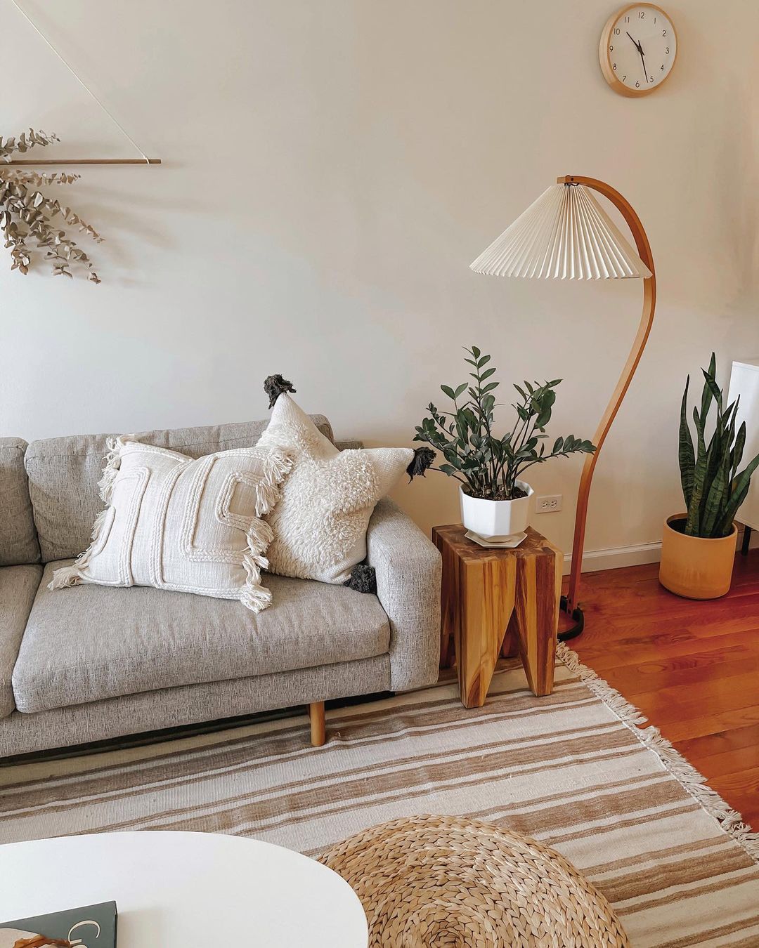 Scandinavian Wood Floor Lamp — Floor Lamp | Maison Monashee — view 91