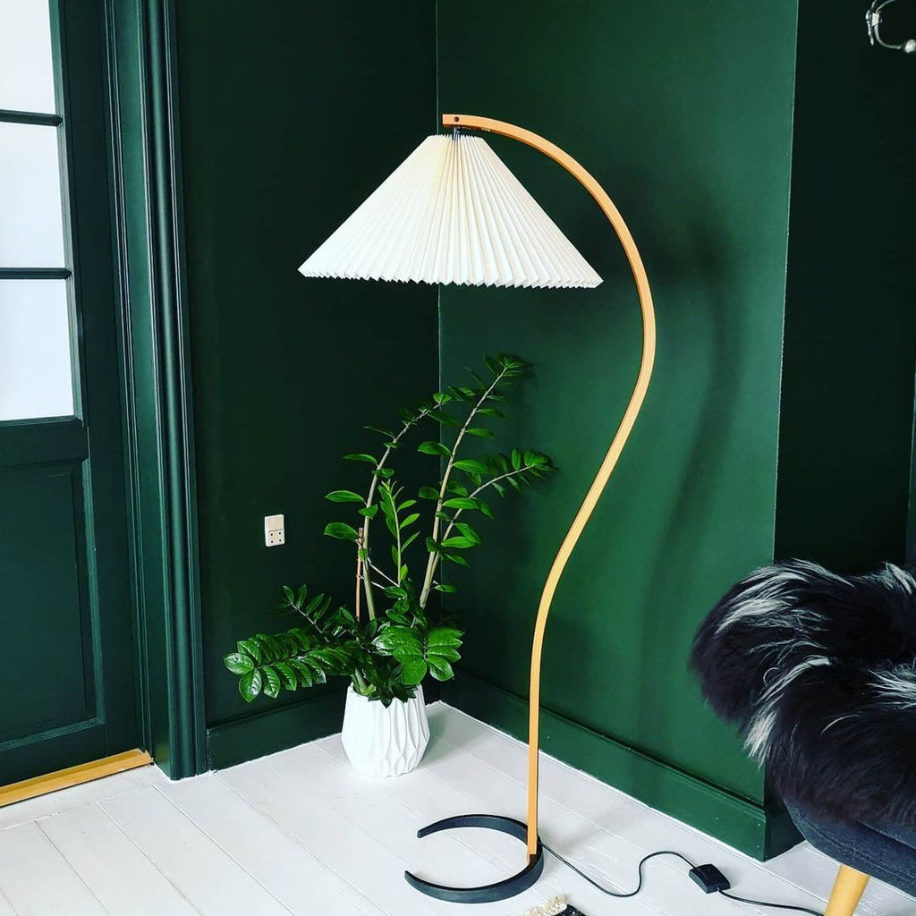 Scandinavian Wood Floor Lamp — Floor Lamp | Maison Monashee — view 92