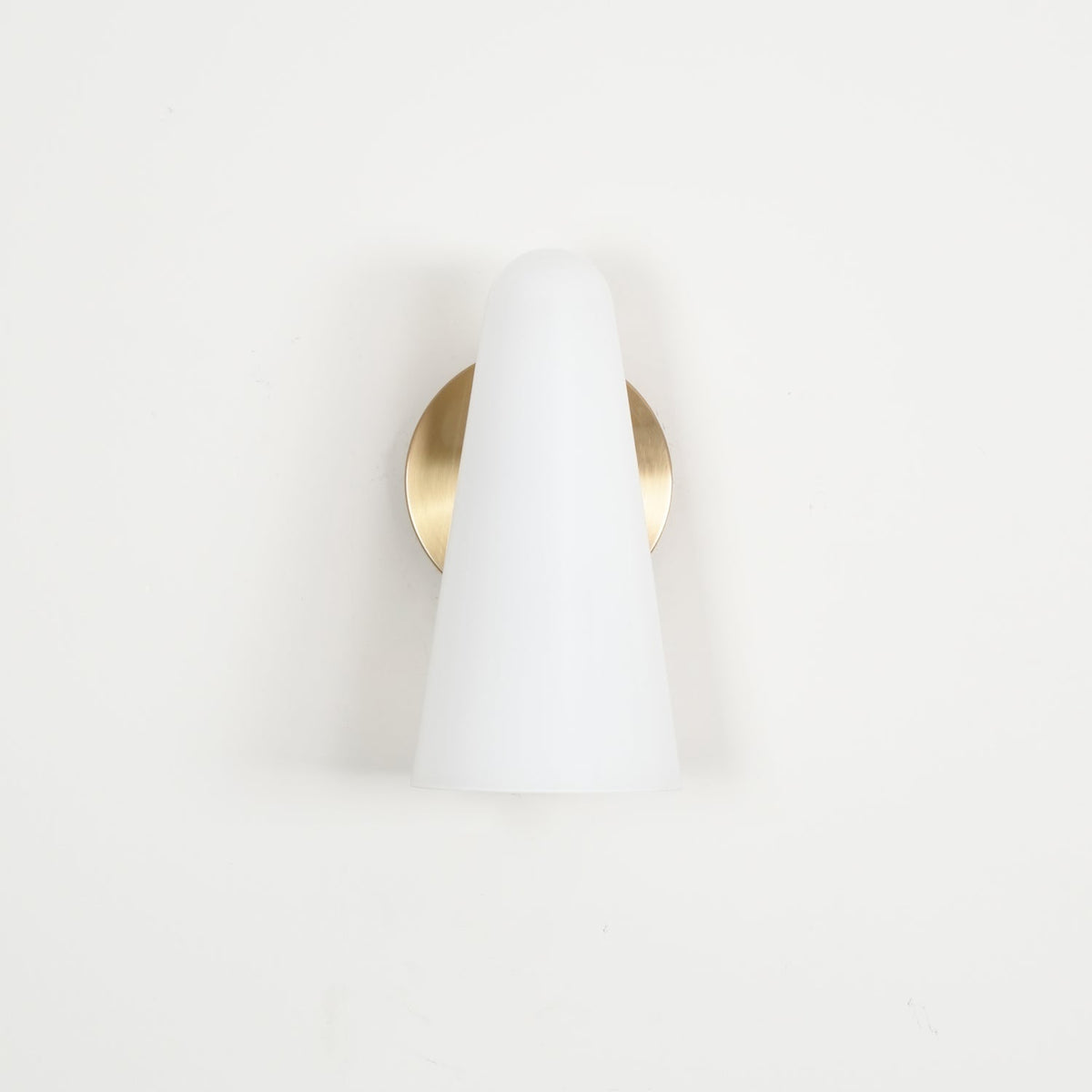 Modern Glass Sconce — Wall Sconce | Maison Monashee — view 60