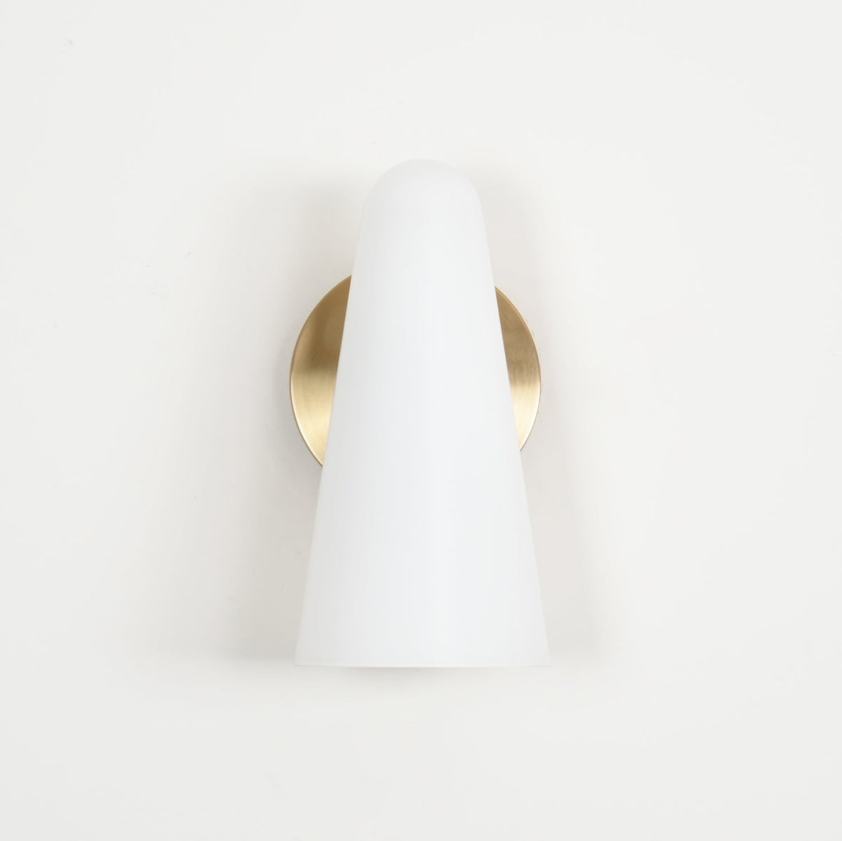 Modern Glass Sconce — Wall Sconce | Maison Monashee — view 64
