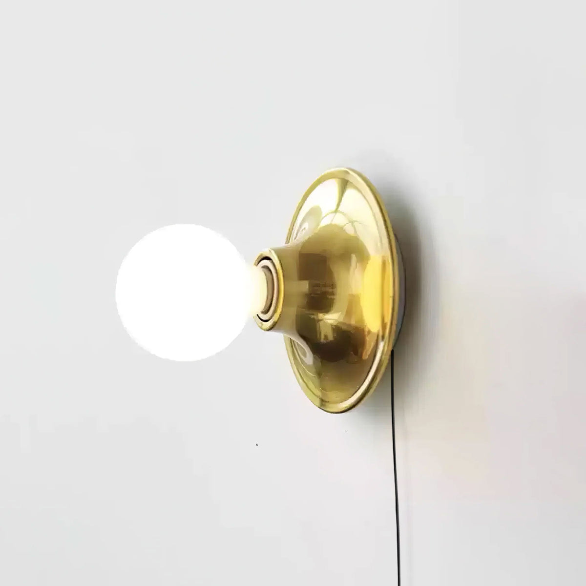 Modern Round Wall Sconce — Wall Sconce | Maison Monashee — view 15