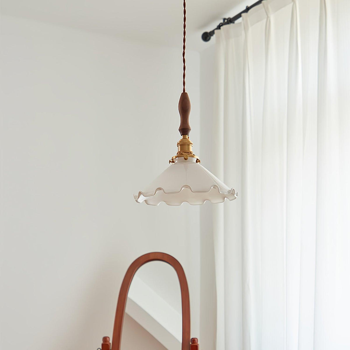 Flower Shaped Pendant Light — Pendant Light | Maison Monashee — view 24