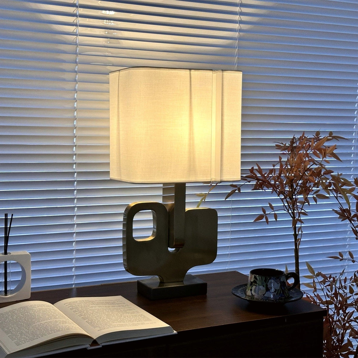 Geometric Table Lamp — Table Lamp | Maison Monashee — view 9