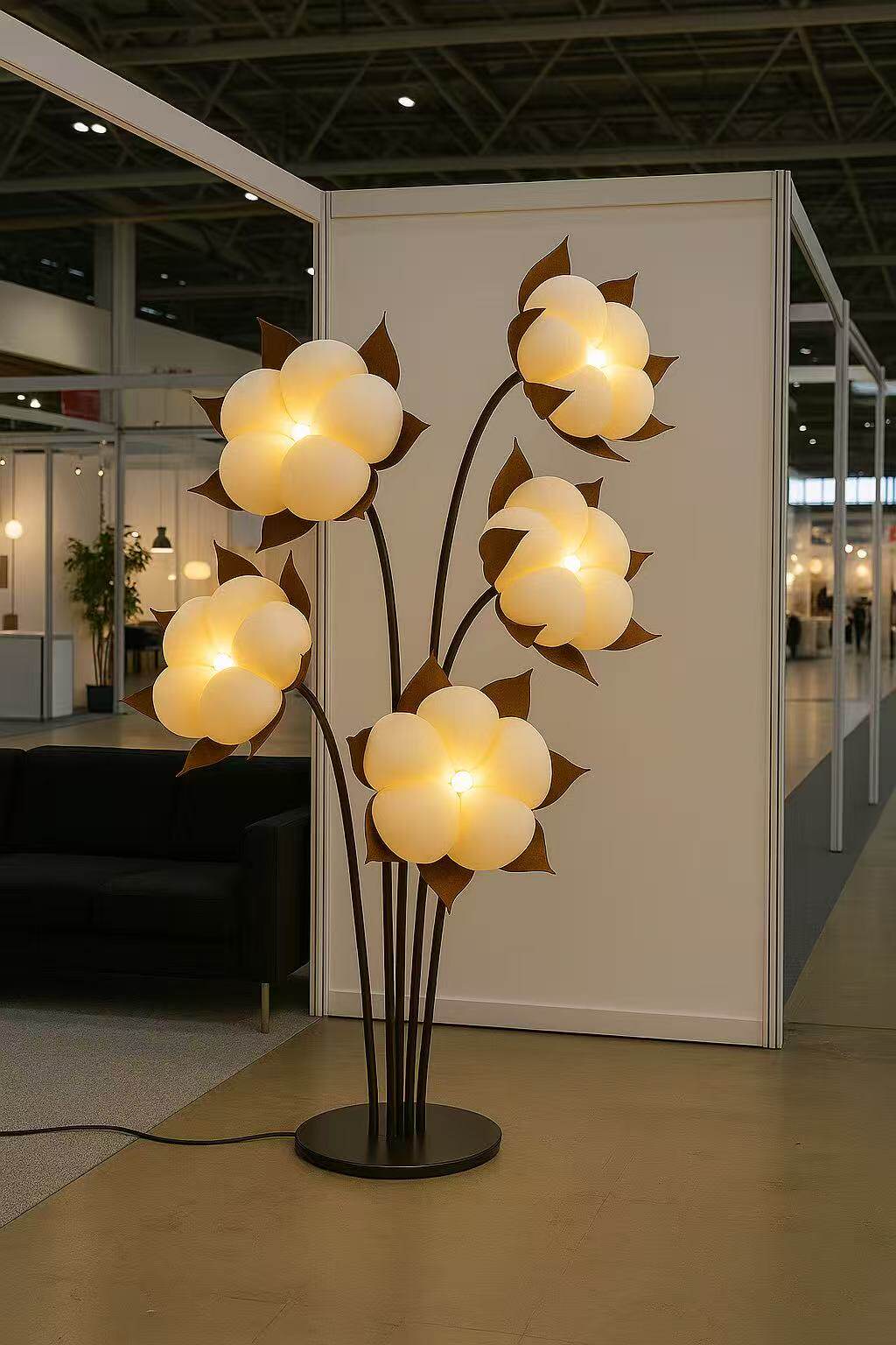 Green Flower Floor Lamp — Floor Lamp | Maison Monashee — view 9