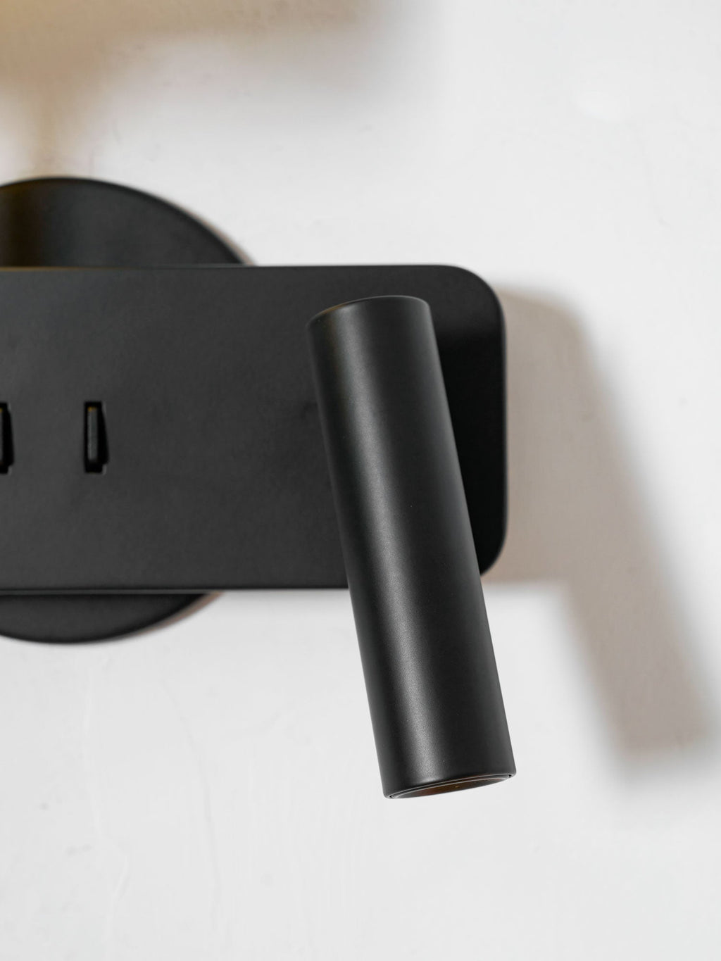 Black Bedside Sconce — Wall Sconce | Maison Monashee — view 11