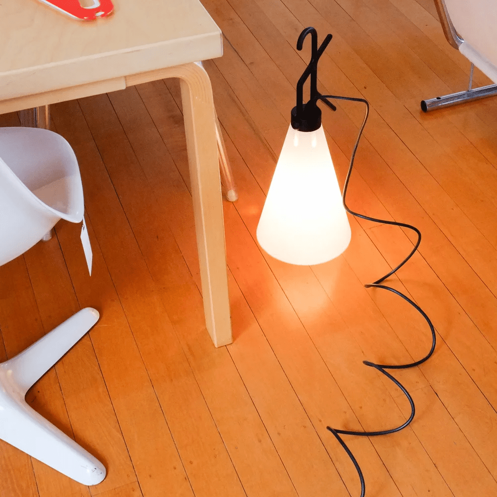 Modern Black Bedside Lamp — Table Lamp | Maison Monashee — view 3