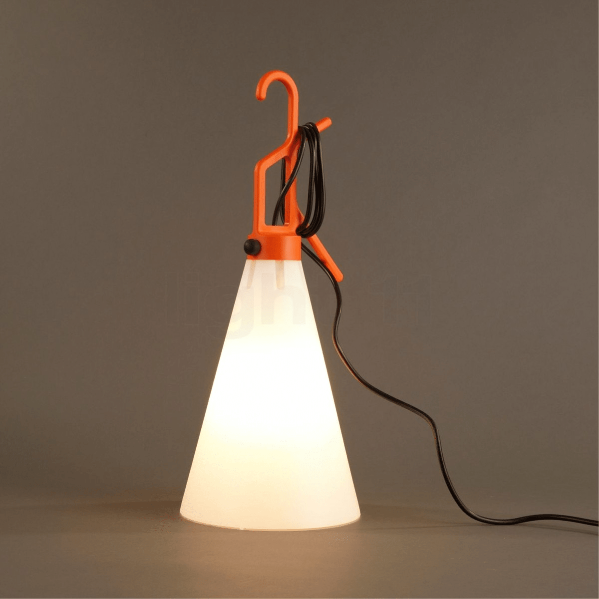 Modern Black Bedside Lamp — Table Lamp | Maison Monashee — view 5