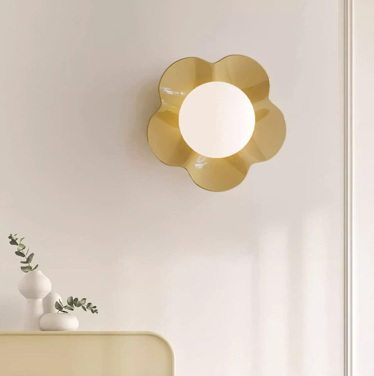 Small Glass Wall Sconce — Wall Sconce | Maison Monashee — view 8