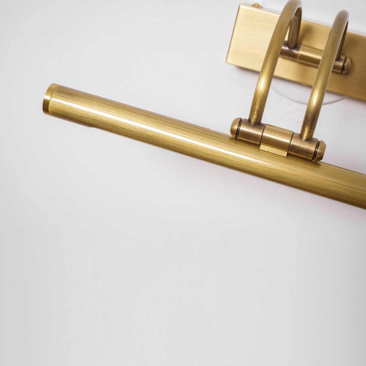 Linear Vanity Light — Wall Sconce | Maison Monashee — view 11
