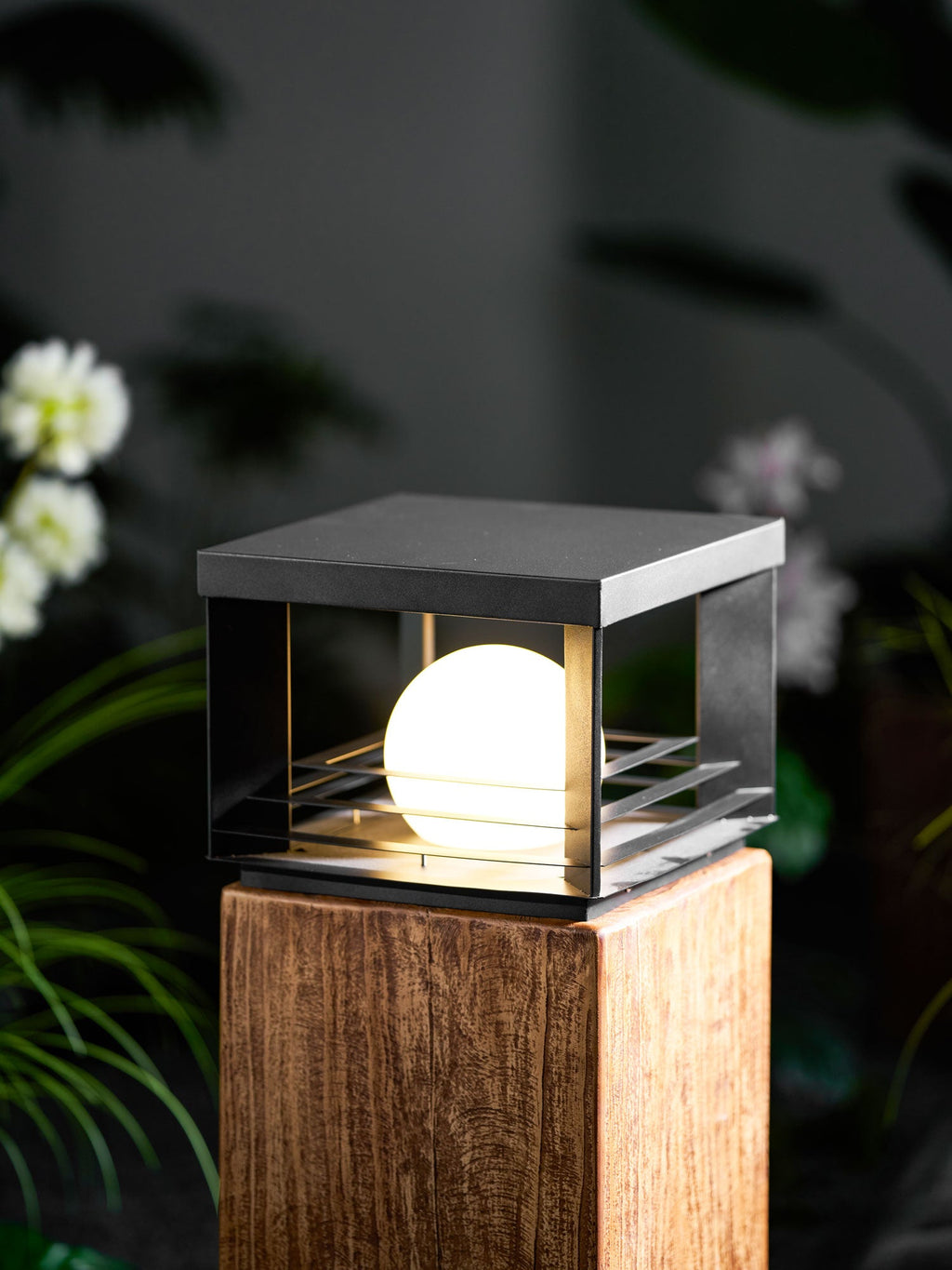 Black Outdoor Light Fixture — Outdoor Light | Maison Monashee — view 34