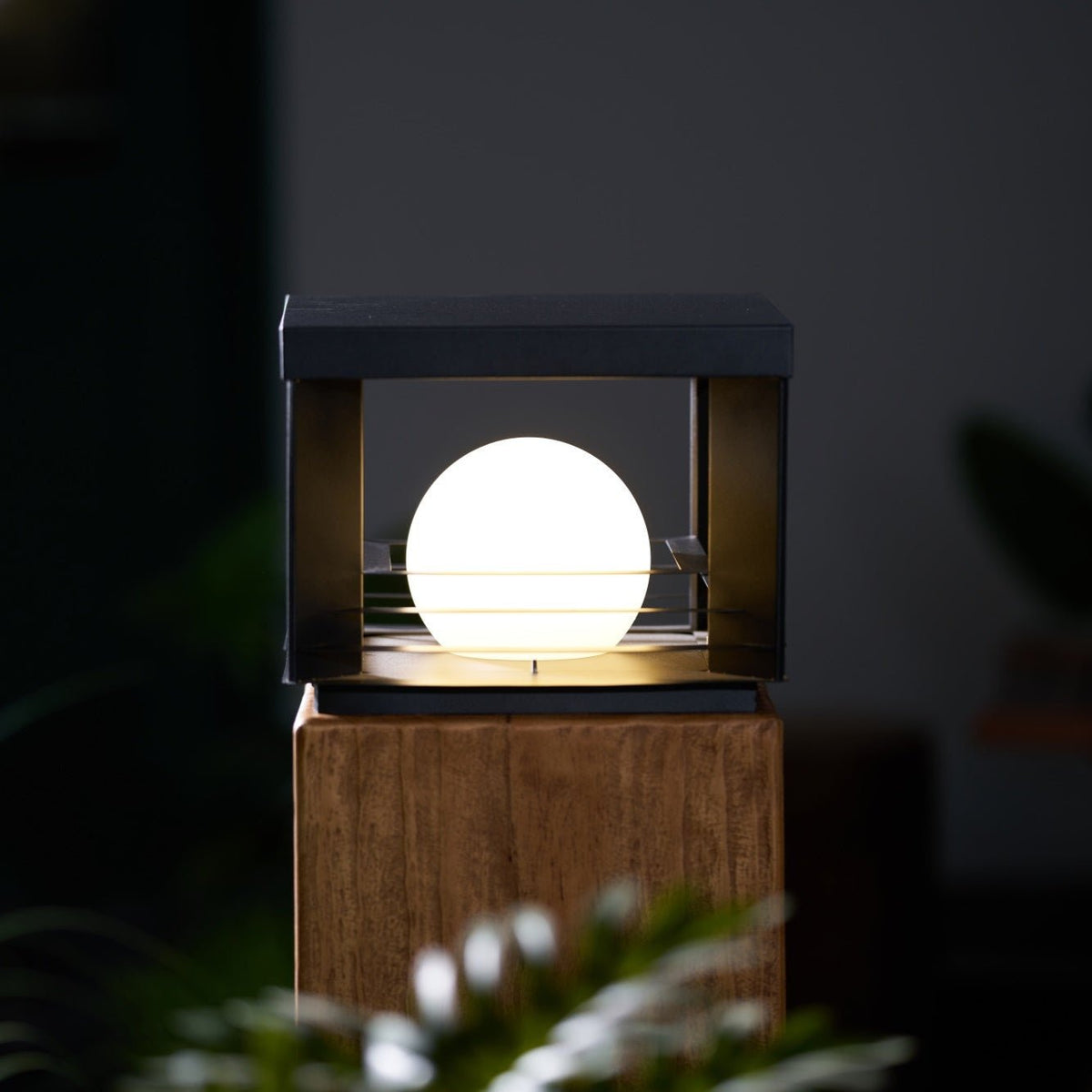 Black Outdoor Light Fixture — Outdoor Light | Maison Monashee — view 9