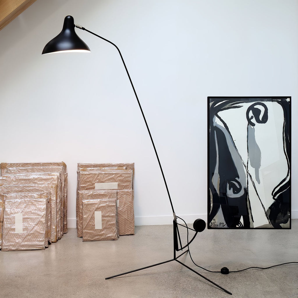 Black Metal Floor Lamp — Floor Lamp | Maison Monashee — view 12
