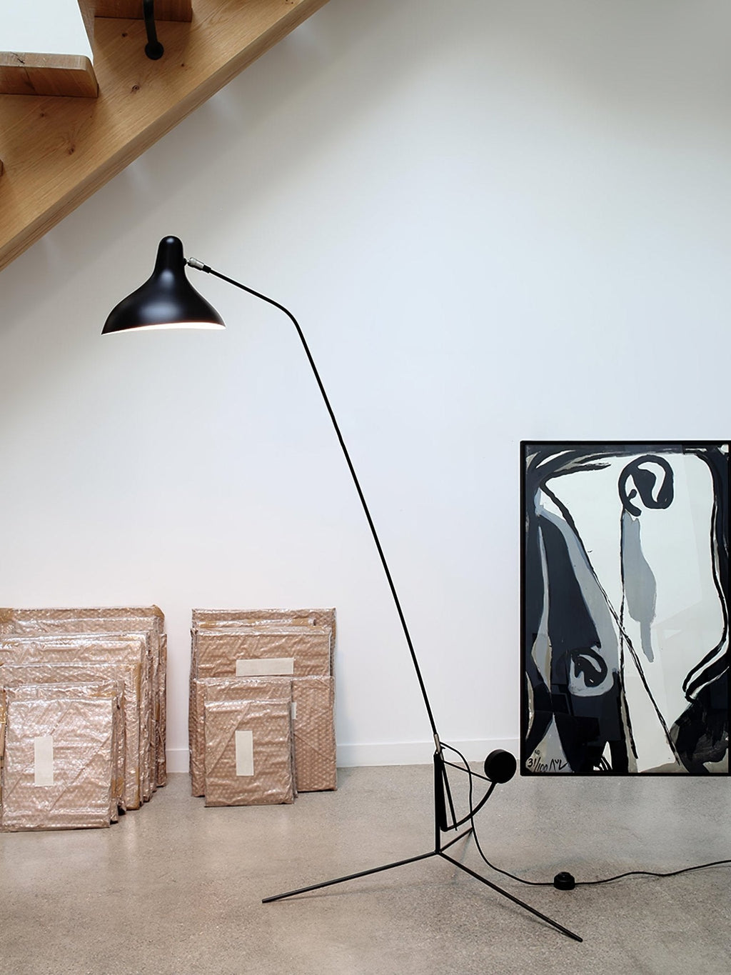 Black Metal Floor Lamp — Floor Lamp | Maison Monashee — view 3