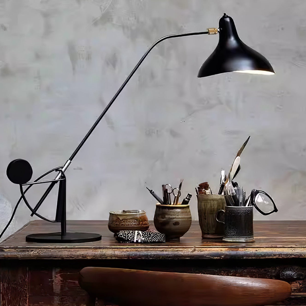 Minimalist Black Table Lamp — Table Lamp | Maison Monashee — view 9