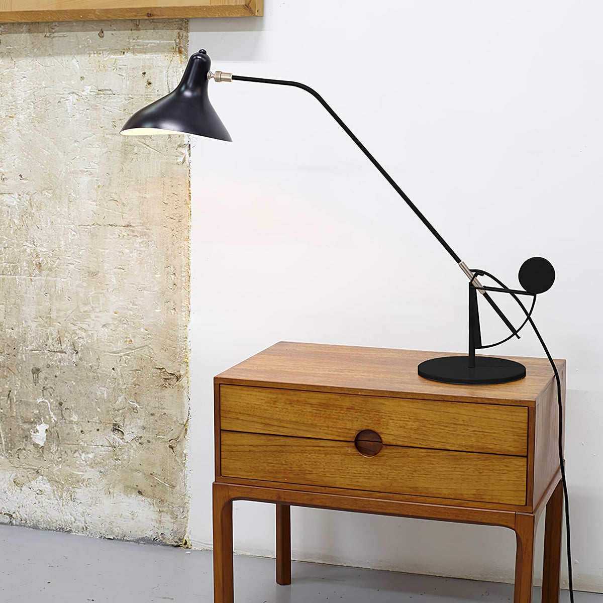 Minimalist Black Table Lamp — Table Lamp | Maison Monashee — view 2