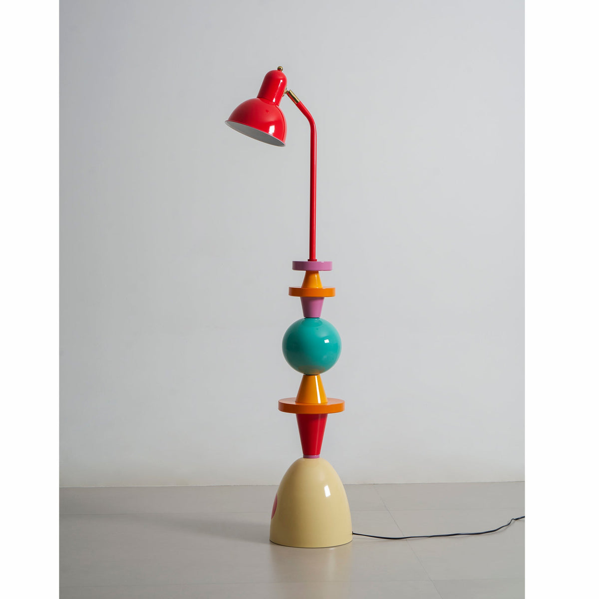 Modern Floor Lamp with Table — Floor Lamp | Maison Monashee — view 35