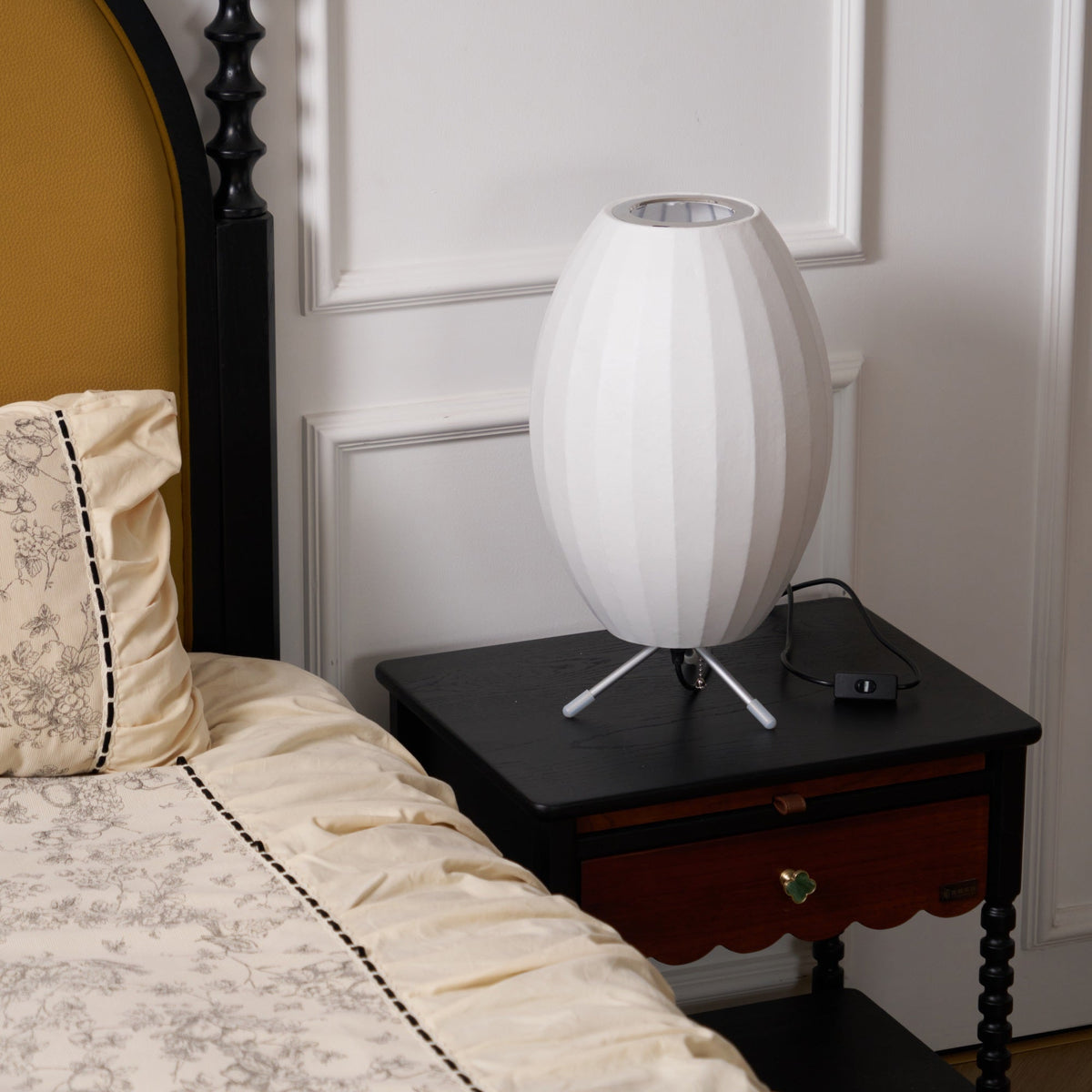 Table Lamp with Silver Base — Table Lamp | Maison Monashee — view 89