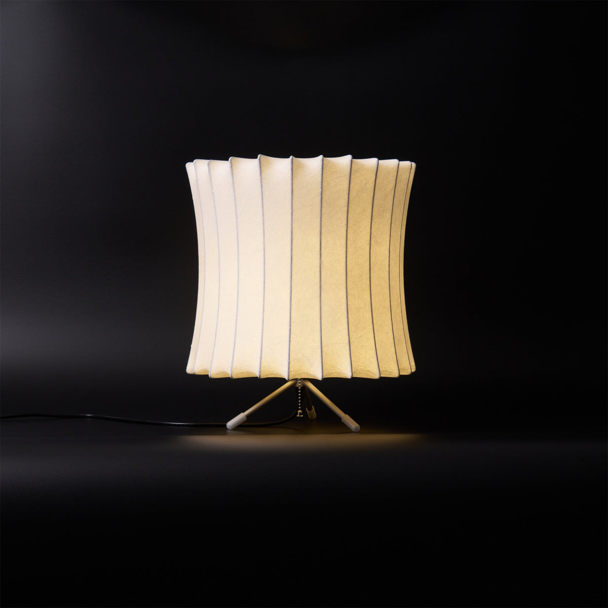 Table Lamp with Silver Base — Table Lamp | Maison Monashee — view 117
